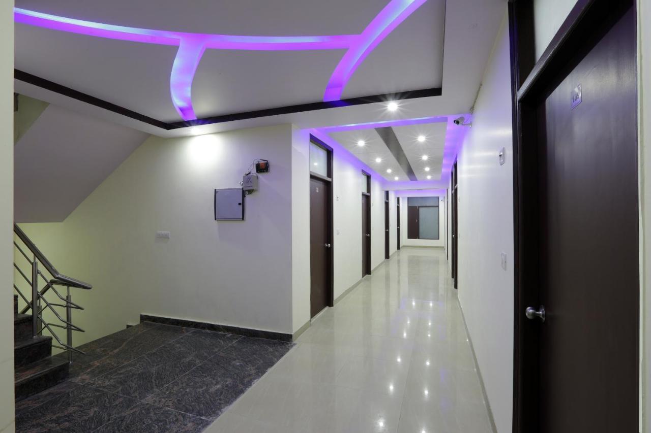 Hotel O Mahipalpur Inn New Delhi Exterior photo