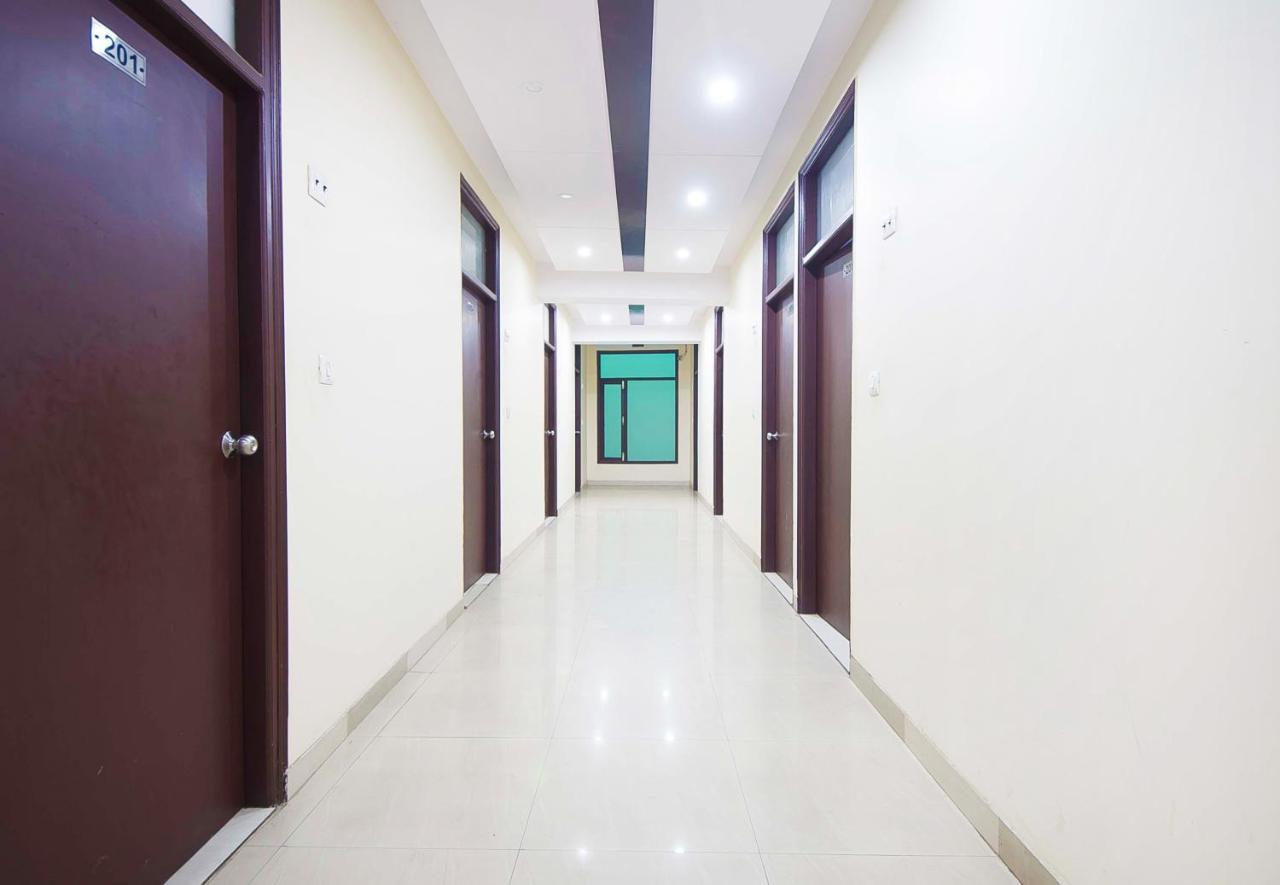 Hotel O Mahipalpur Inn New Delhi Exterior photo