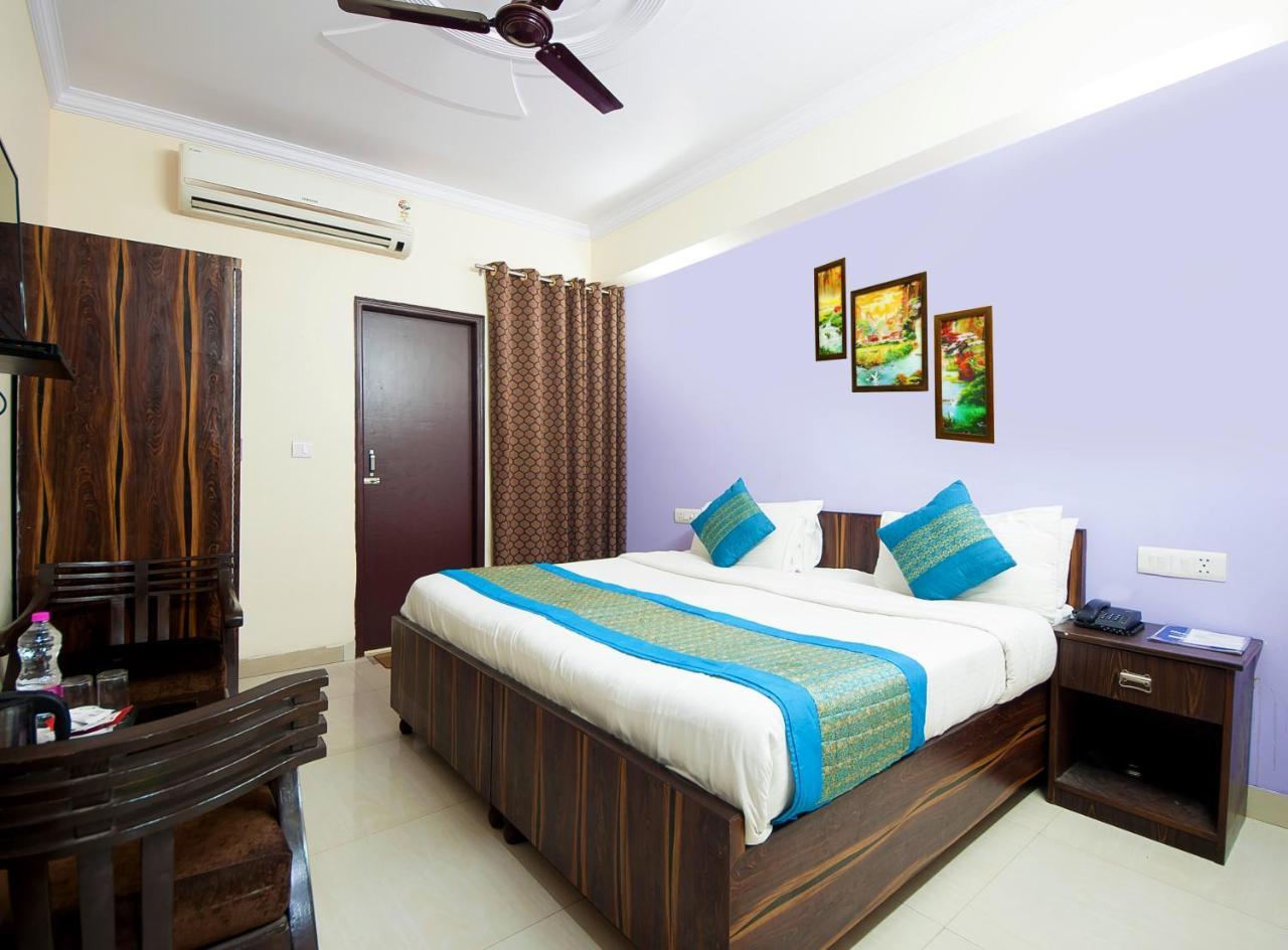 Hotel O Mahipalpur Inn New Delhi Exterior photo