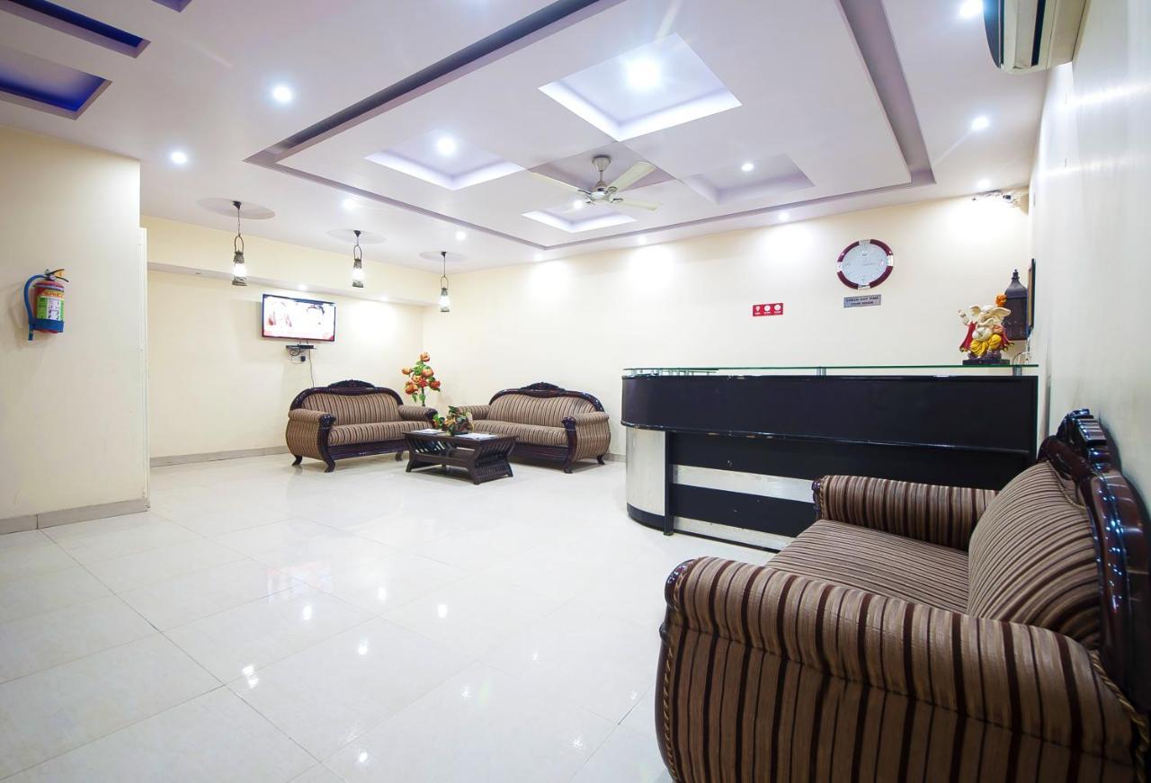 Hotel O Mahipalpur Inn New Delhi Exterior photo