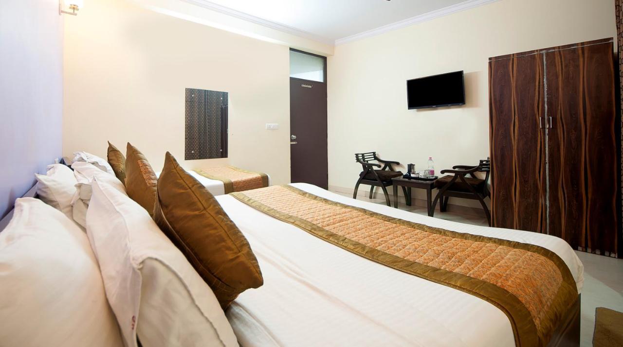Hotel O Mahipalpur Inn New Delhi Exterior photo