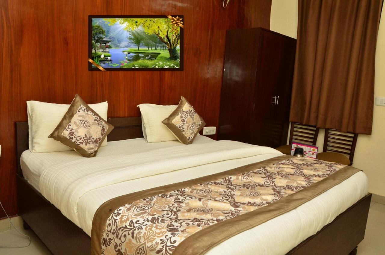 Hotel O Mahipalpur Inn New Delhi Exterior photo